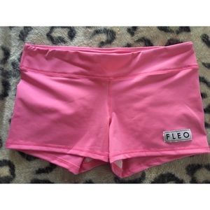 FLEO NWOT 3.25 shorts Light Pink